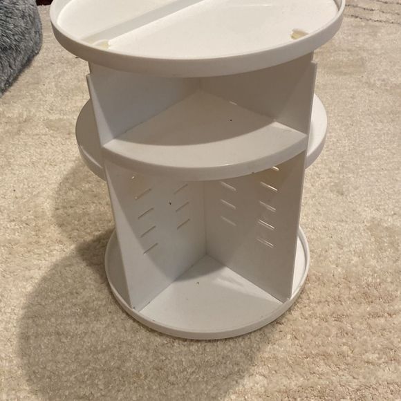 Rotating Makeup/Perfume Holder - Picture 3 of 7
